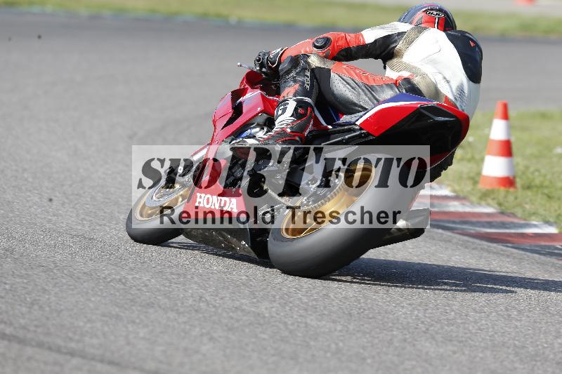 /Archiv-2025/45 10.08.2025 Plüss Moto Sport ADR/Freies Fahren/555